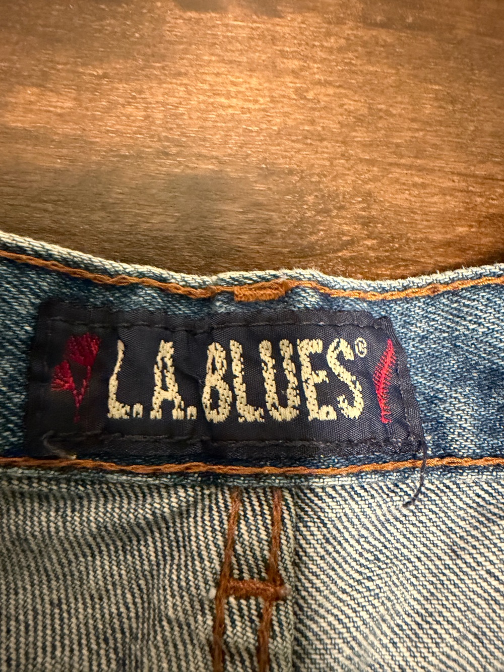 Vintage LA Blues shorts. Button up. High waist. Denim jean shorts - Picture 3 of 6